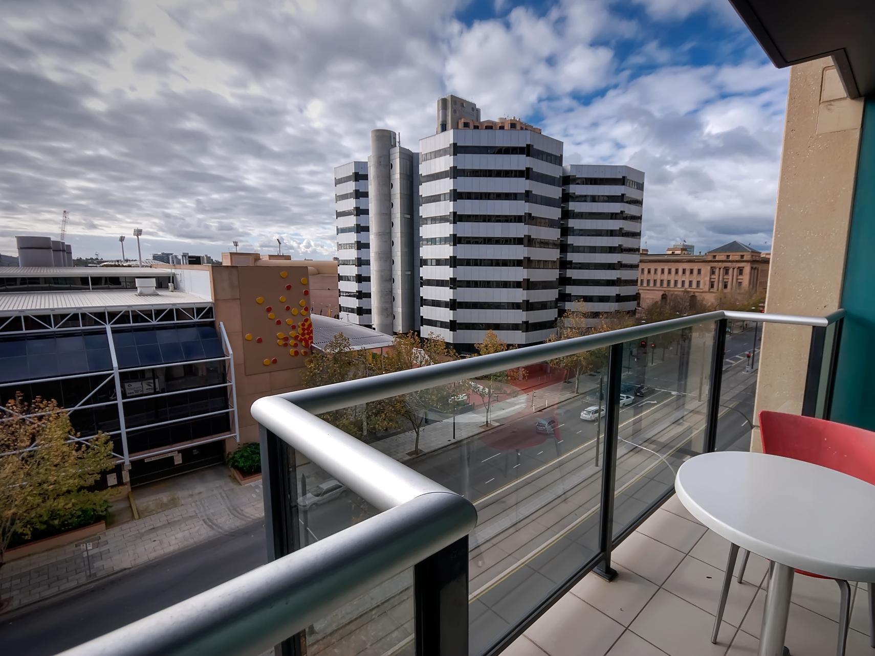 La Loft Apartments North Terrace Adelaide Dış mekan fotoğraf