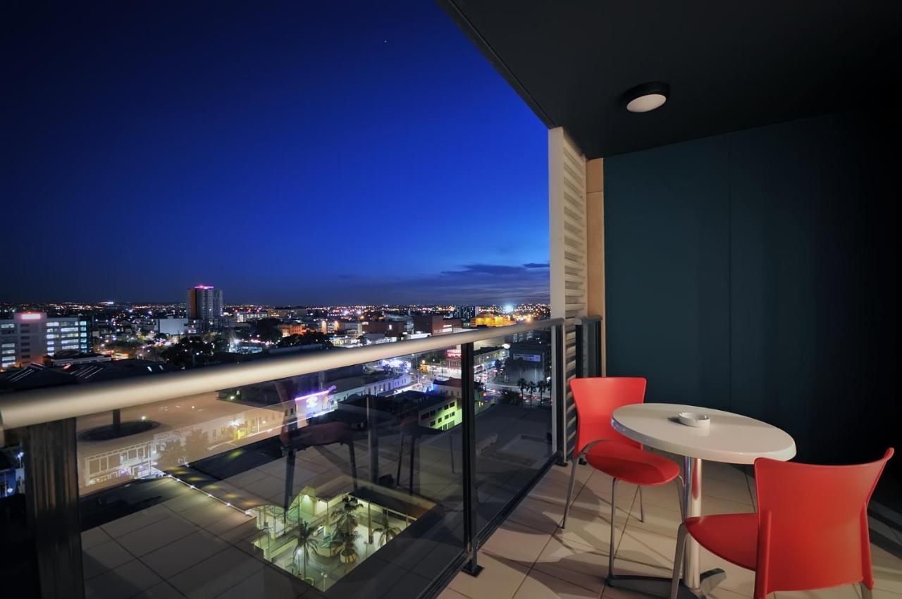 La Loft Apartments North Terrace Adelaide Oda fotoğraf