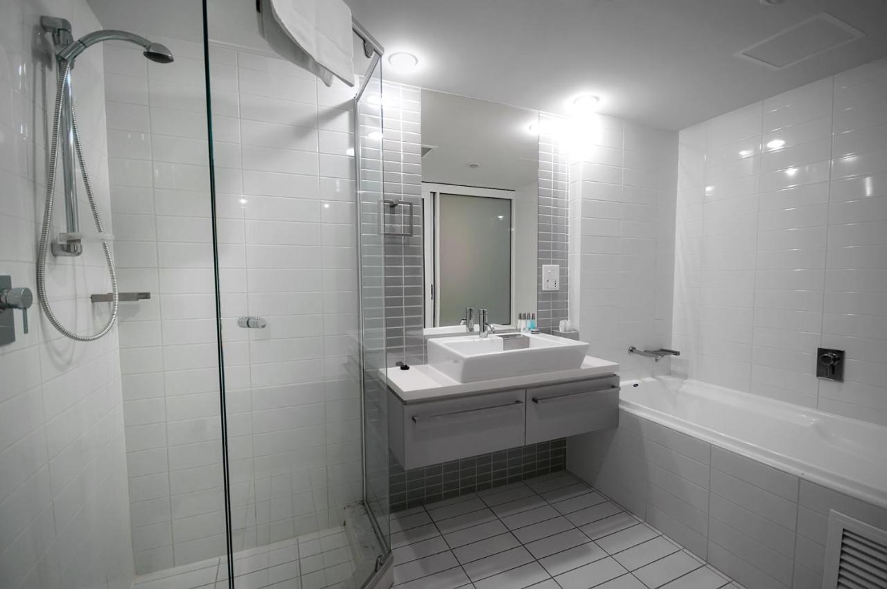 La Loft Apartments North Terrace Adelaide Oda fotoğraf